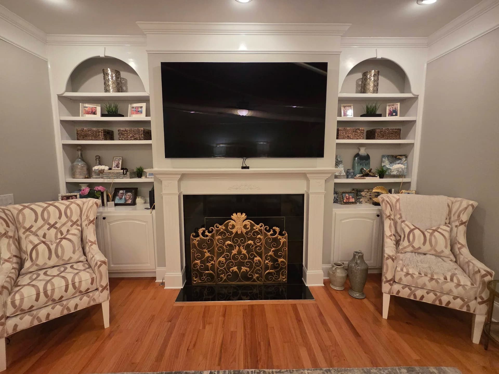 Clean mount install with the room's décor in full view